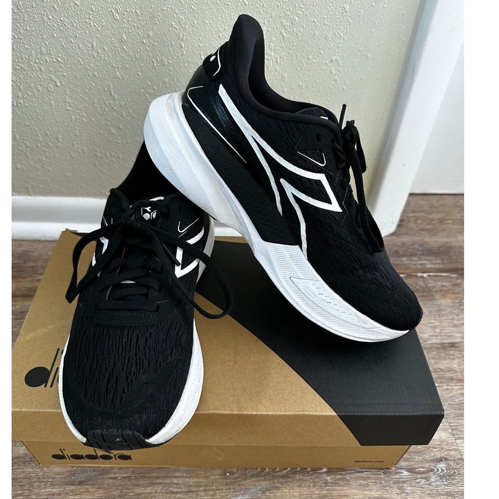 Diadora Nucleo 2W Black White Womens Sz 8.5